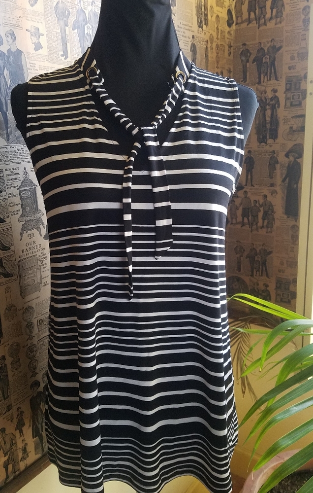 Black & White Rafaella top